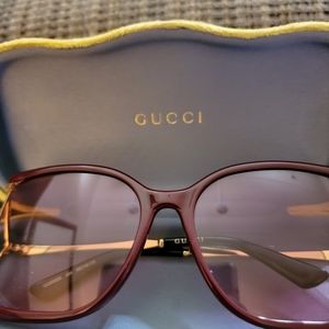 Gucci sunglasses Authentic 👓 🕶